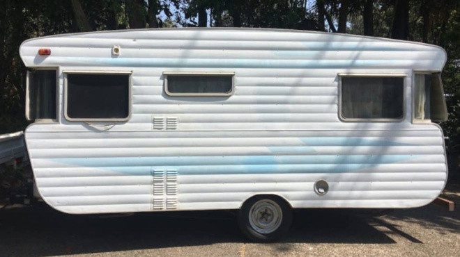 oikogeneia-agorase-trochospito-ereipio-kai-to-metamorfose-se-pragmatiko-palati-me-elachista-chrimata-19435