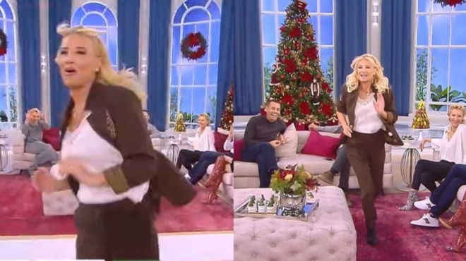 giorgo-eisai-etoimos-i-faii-skorda-evgale-to-akoystiko-kai-efyge-trechontas-apo-to-plato-tis-ekpompis-326