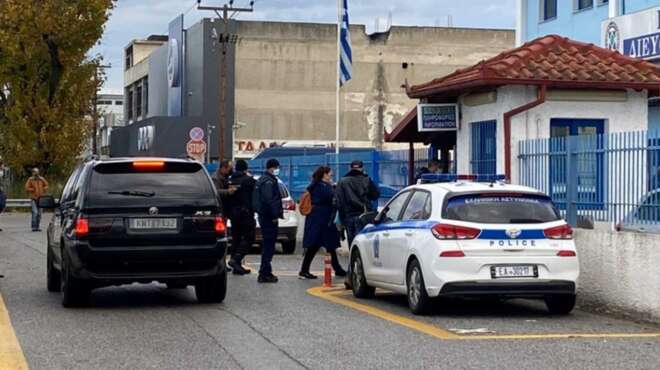 adianoito-peristatiko-thematofylakes-toy-syntagmatos-apigagan-kai-perasan-cheiropedes-se-dieythynti-gymnasioy-96486