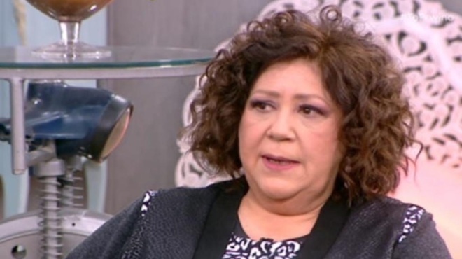 christina-tsafoy-echo-perasei-para-poly-kala-sto-kafe-tis-charas-o-charis-romas-einai-enas-kyrios-enas-tzentleman-41588