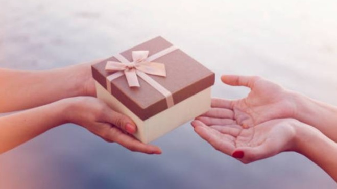 eortologio-poioi-giortazoyn-simera-pempti-15-ioylioy-59320