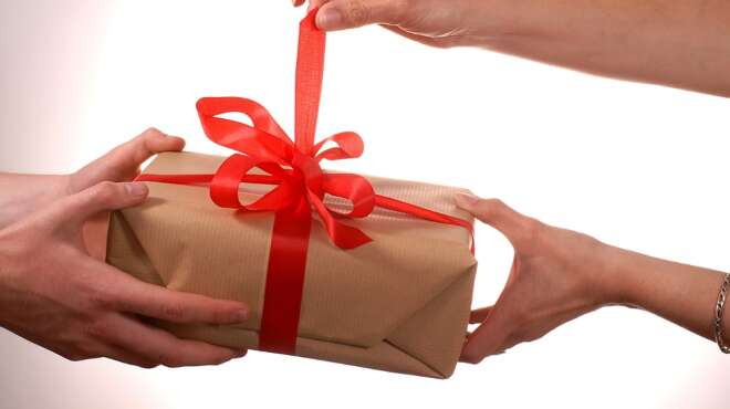 eortologio-poioi-giortazoyn-tin-tetarti-24-noemvrioy-101867