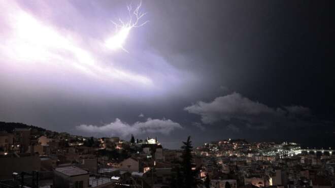 kairos-simera-25-04-kakokairia-me-kataigides-gia-ti-megali-pempti-99931