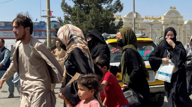 kampoyl-oi-ollandikes-prospatheies-gia-tin-apomakrynsi-politon-apetychan-exaitias-toy-chaoys-sto-aerodromio-44587