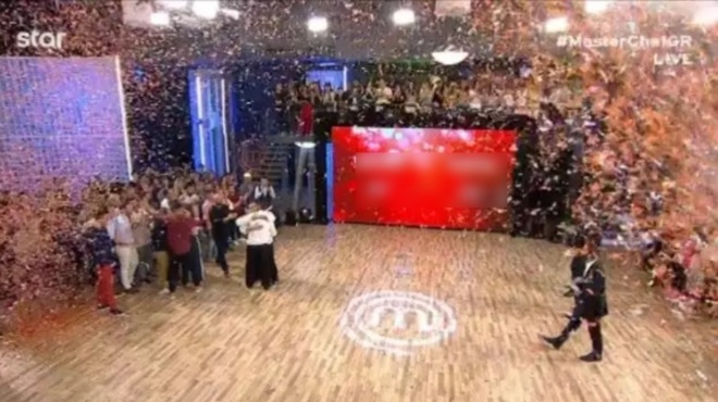 masterchef-spoiler-i-teliki-triada-echei-dyo-gynaikes-kai-enan-antra-ekplixi-86578