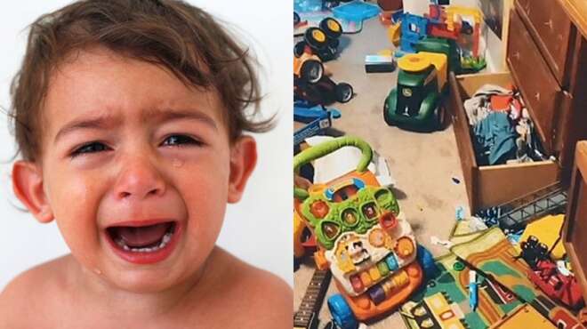 mitera-petaxe-sta-skoypidia-ola-ta-paichnidia-toy-2-eton-gioy-tis-epeidi-arnithike-na-ta-symmazepsei-96749