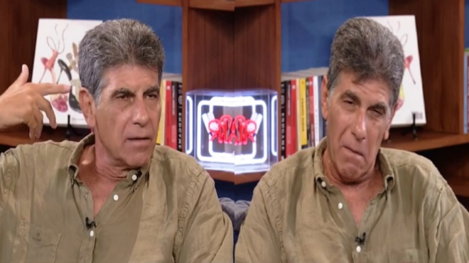 mpezos-vrethika-me-palioys-filoys-kai-ithela-na-aytoktoviso-oi-chazoi-emeinan-chazoi-ki-oi-anoitoi-cheirotereysan-4690