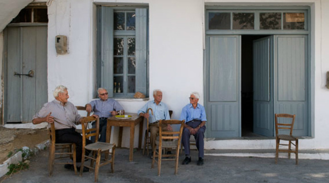 to-kafeneio-protypo-stin-ptolema-da-kai-o-protofanis-timokatalogos-poy-deichnei-to-megaleio-toy-ellina-77974