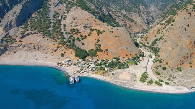 o-apomonomenos-kai-aporthitos-oikismos-tis-elladas-poy-itan-to-katafygio-ton-kynigimenon-ellinon-tis-istorias-63396