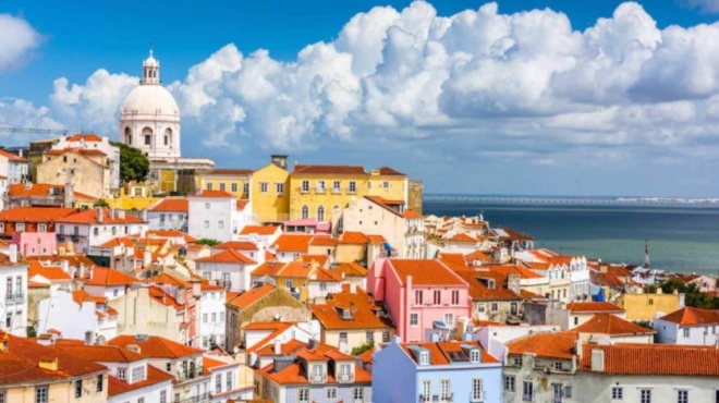 portogalia-me-tin-epideixi-pistopoiitikoy-emvoliasmoy-i-arnitikoy-test-tha-epitrepetai-pleon-i-eisodos-stoys-choroys-estiasis-60534