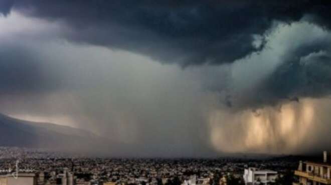 prognosi-kairoy-nefoseis-me-ischyres-vroches-kai-kataigides-gia-tin-kyriaki-21-martioy-105845