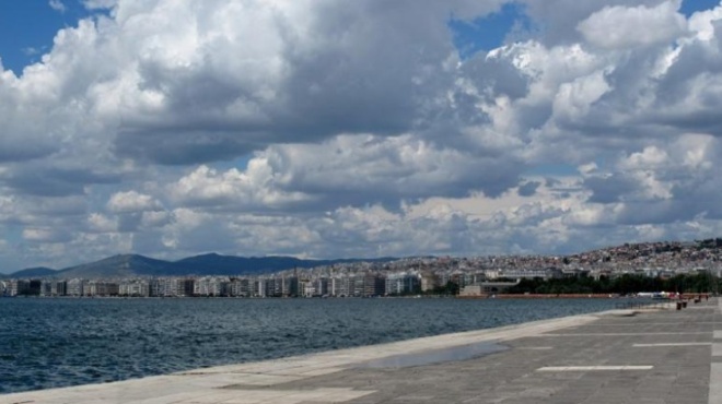 synnefiasmenos-kairos-simera-me-mikri-anodo-tis-thermokrasias-79233