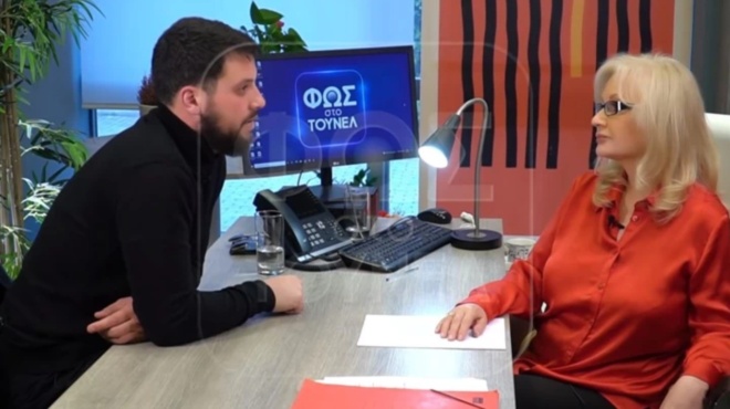 vlemma-kiniseis-antifaseis-ti-prodose-i-glossa-toy-somatos-toy-manoy-sti-synenteyxi-me-ti-nikoloyli-52923