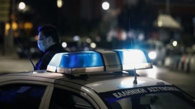 zografoy-epithesi-agnoston-se-kafeteria-traymatistike-enas-foititis-20442