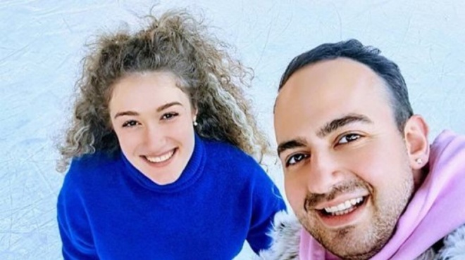 ilaeira-zisi-i-apokalypsi-gia-ton-gamo-me-ton-mayrikio-dyo-anthropoi-me-diaforetikes-protimiseis-kai-zoes-123232