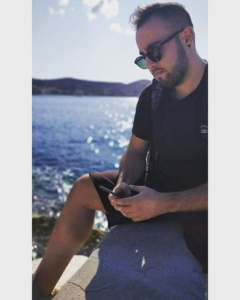 ποδοσφαιριστής