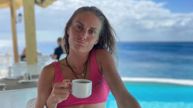 eipe-mono-9-lexeis-i-proti-anartisi-tis-dalaka-meta-tin-oristiki-apovoli-tis-apostomonei-atzoyn-amp-038-paragogi-122372