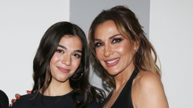 den-ti-noiazei-ti-leei-o-kosmos-i-melina-nikola-di-lionei-gia-ton-alexandro-kai-to-deichnei-me-1-foto-kai-2-lexeis-123194