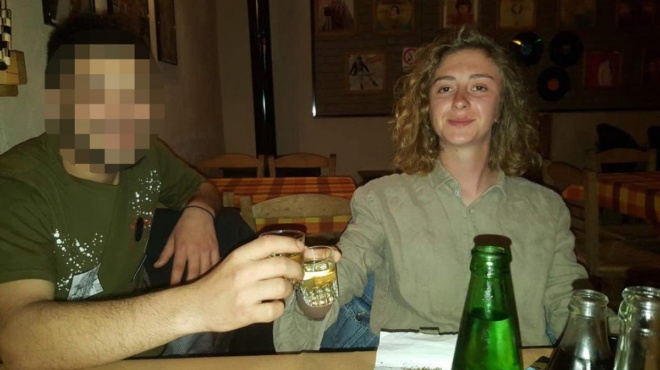 amp-8220-palikarisio-an-karfose-machairi-stin-kardia-amp-8221-rakos-o-pateras-tis-28chronis-vikys-gia-to-thanato-tis-monachokoris-toy-127231