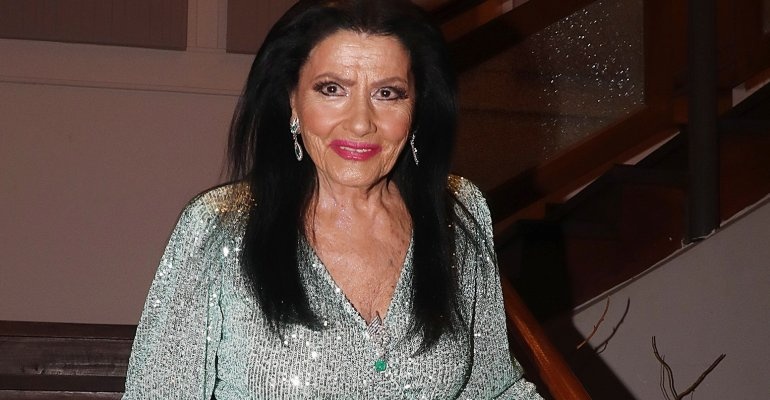 Ζωζώ Σαπουντζάκη σιλουέτα 