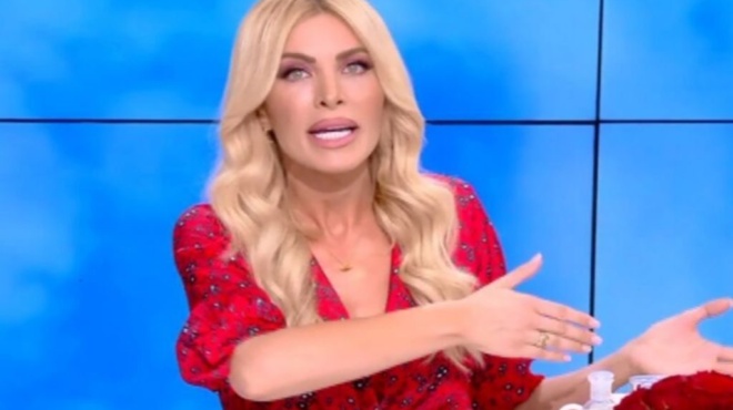 amp-8220-eimai-gynaika-ki-ayto-me-prosvallei-amp-8221-enochlimeni-i-kainoyrgioy-me-tin-ataka-toy-synergati-tis-ton-amp-8220-ekopse-amp-8221-on-air-126001