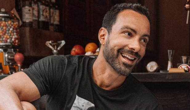 amp-8220-den-einai-diafimistiko-amp-8221-i-mpompa-ekane-ti-megali-allagi-sto-malli-amp-038-i-antidrasi-toy-tanimanidi-einai-amp-8220-ola-ta-lefta-amp-8221-131338