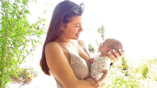 pire-ekdikisi-gia-tin-kori-toy-o-pateras-tis-karolain-timorise-opos-eprepe-ton-piloto-kai-toys-goneis-toy-131670