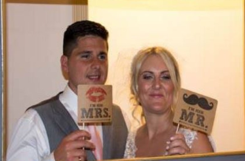 Νεόνυμφη γυναίκα στον μήνα του μέλιτος 