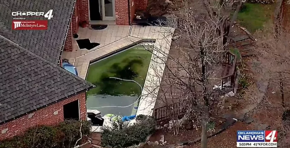 Δίδυμα μωρά πνίγηκαν στην πισίνα 