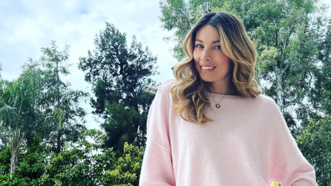 kanei-epideixi-ta-lefta-tis-neoployto-psonio-ta-chose-to-twitter-sti-chroysala-to-parti-poy-toys-exorgise-oloys-134830