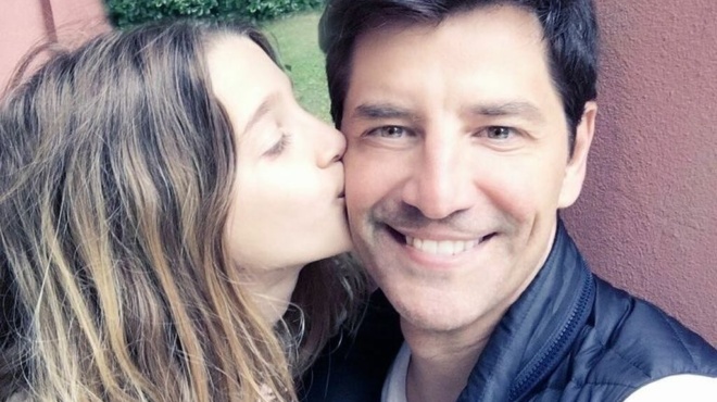 pire-to-amp-8220-astro-amp-8221-ton-gonion-tis-i-15chroni-anastasia-royva-klevei-tin-parastasi-me-ta-vinteo-tis-sto-diadiktyo-135201