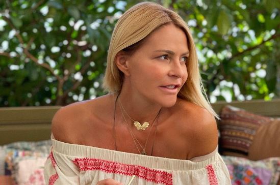 progiagia-giagia-mama-kai-kores-erixe-to-instagram-i-tzeni-mpalatsinoy-4-genies-se-mia-foto-ki-oles-koykles-130228