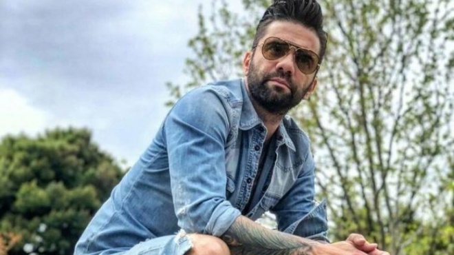 dyskolo-pascha-gia-ton-thodori-marantini-i-foto-poy-anisychise-toys-thaymastes-toy-amp-8220-tha-anarroso-me-ta-paidia-moy-amp-8221-141134