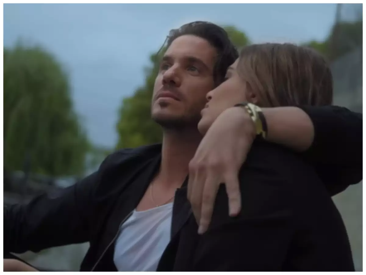 Νίκος Οικονομόπουλος σύντροφος 