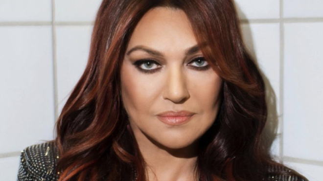 to-diavase-kai-egine-exalli-to-dimosieyma-gia-tin-kaiti-garmpi-poy-tin-evgale-ektos-eaytoy-142335