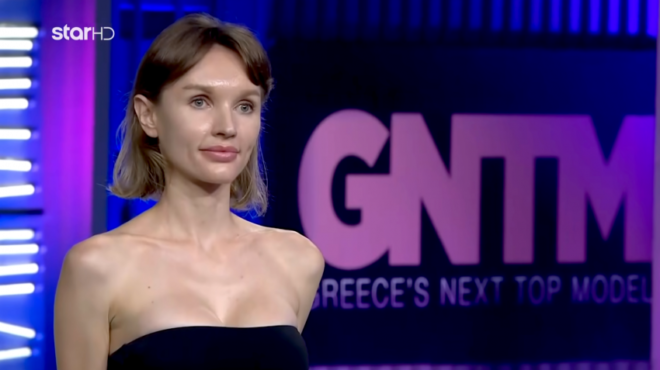 aliona-ampramova-pethane-o-chorigos-tis-apo-to-ntoympai-emeine-afragki-kai-gyrise-agnoristi-143798