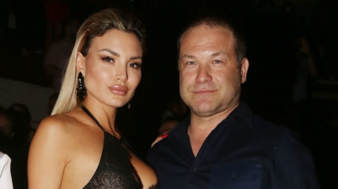 amp-8220-esvise-amp-8221-tin-panagiotaroy-i-melachrini-kalloni-poy-ekane-ton-aristomeni-giannopoylo-na-chamogelasei-xana-143604