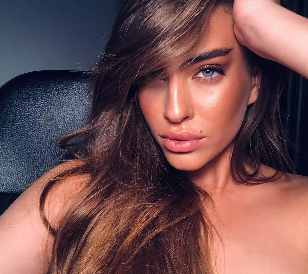 Νίκος Οικονομόπουλος σύντροφος 