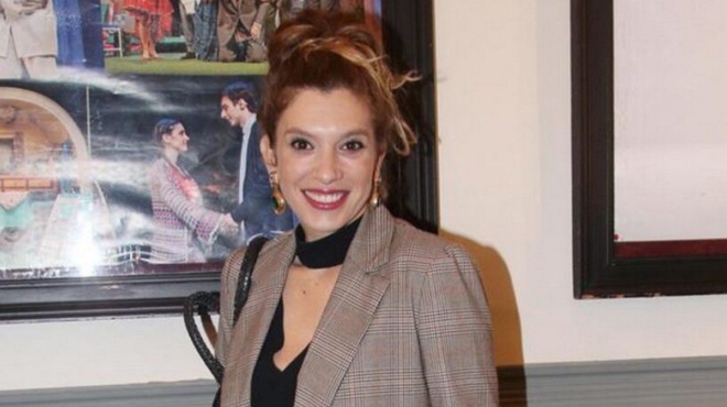 gi-amp-8217-ayto-den-pantreytike-i-sylvia-delikoyra-moy-ekane-protasi-gamoy-eipa-ochi-einai-ichthyemporos-sichainomai-ta-psaria-138311