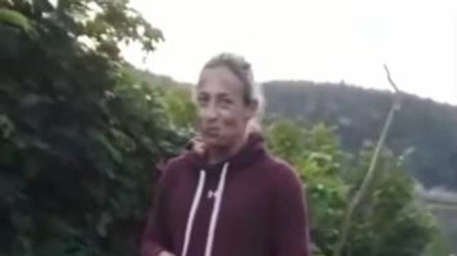 troei-kryfa-chamogela-amp-038-stelnei-filia-ta-plana-poy-amp-8220-kaine-amp-8221-tin-afroditi-skafida-i-epomeni-sti-lista-toy-atzoyn-139353