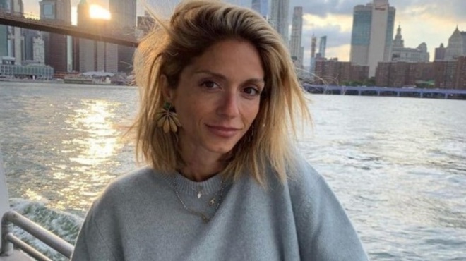 evgales-ta-epithemata-to-adiakrito-scholio-kato-apo-tin-foto-tis-sofias-karvela-kai-i-apantisi-poy-prosexan-oloi-139783