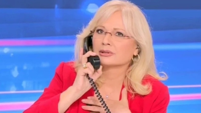 se-anammena-karvoyna-oi-tiletheates-toy-amp-8220-toynel-amp-8221-aschima-nea-gia-tin-aggeliki-nikoloyli-de-tha-provlithei-i-ekpompi-139042