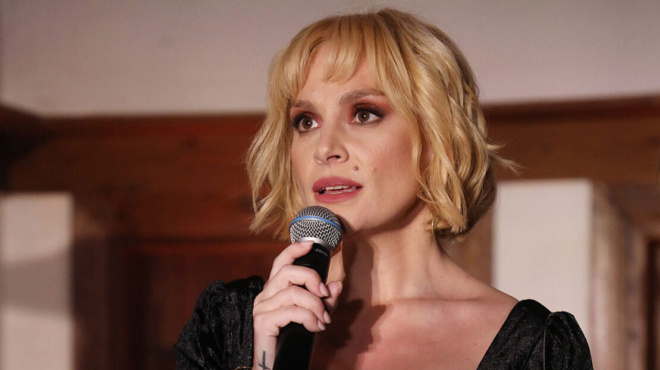 den-eide-tin-kamera-ki-ekane-ayto-poy-perimename-i-1i-antidrasi-tis-eleonoras-zoyganeli-meta-tin-eidisi-gia-eidyllio-me-ton-syrigo-140036