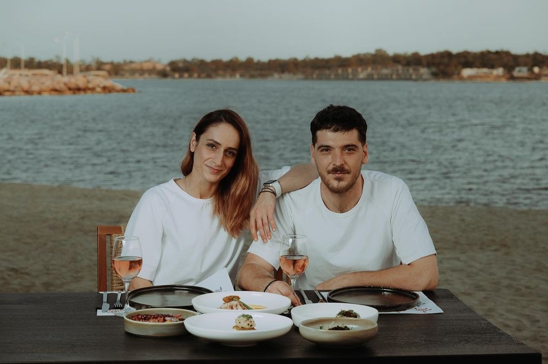 Ευτυχισμένοι Διονύσης Σαρακίνης και Ανούς Χερίμιαν 