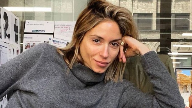 erixe-to-instagram-i-sofia-karvela-anevase-foto-me-foyskomeni-koilitsa-ligo-prin-gennisei-kai-toys-mperdepse-oloys-137892