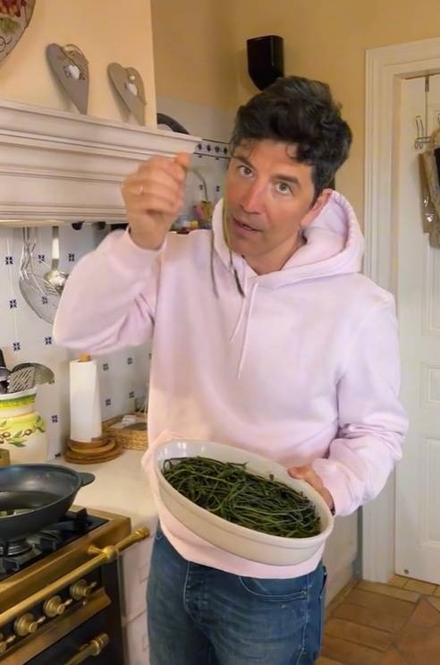 Σάκης Ρουβάς αποτοξίνωση