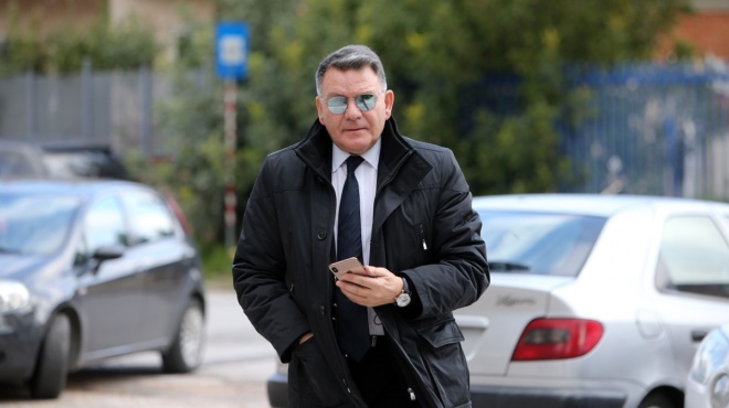 afairesa-39-lemfadenes-gia-2-chronia-tha-kano-ormonotherapeies-o-alexis-koygias-gia-ti-machi-toy-me-ton-karkino-149259