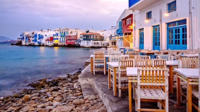 toy-vgike-xini-i-mykonos-anypopsiastos-pelatis-efage-se-taverna-amp-038-vrethike-chreomenos-50-000-e-152087