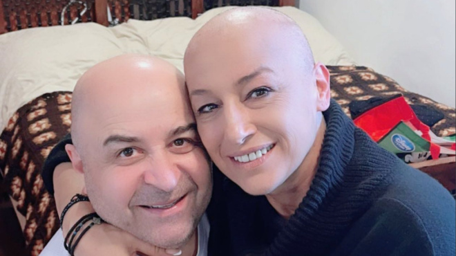 amp-8220-gia-panta-mazi-amp-8221-sygkinei-o-seferlis-xyrise-ta-mallia-toy-gia-symparastasi-sti-makigiez-toy-poy-echei-karkino-149651