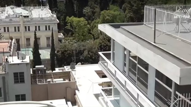 320-t-m-18-000-000e-thea-lykavitto-amp-038-thalassa-mageyei-to-chlidato-esoteriko-toy-pio-akrivoy-spitioy-tis-athinas-152042